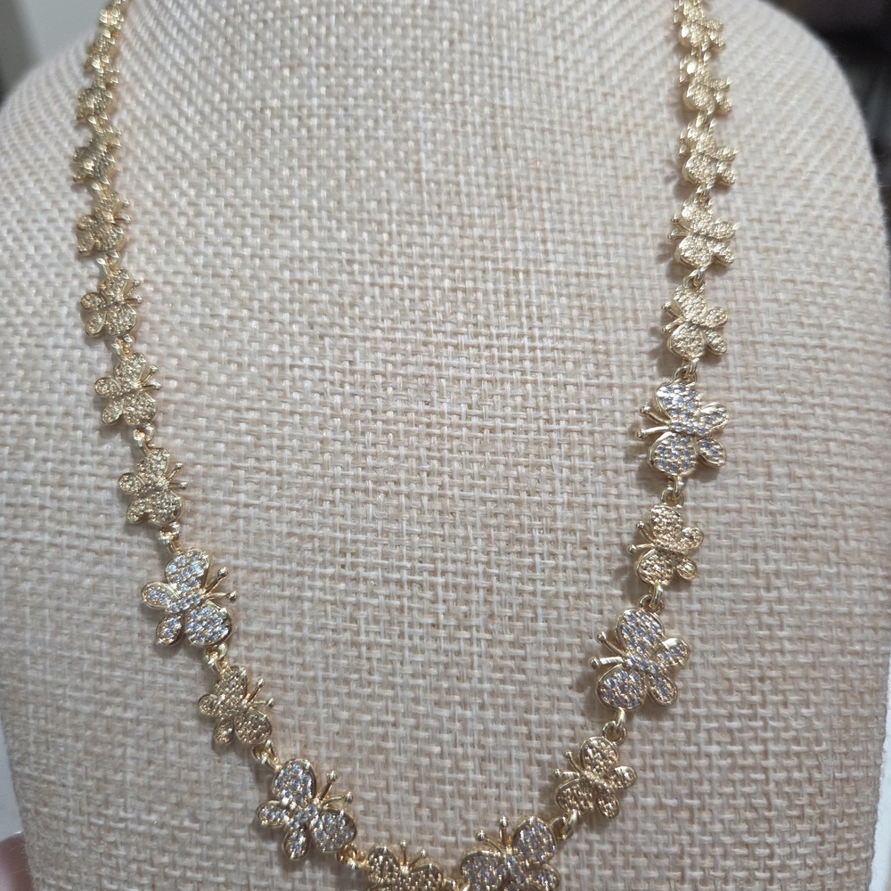 Elegant Gold Butterfly Necklace